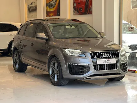 Audi Q7 3.0L (333 HP) 2015