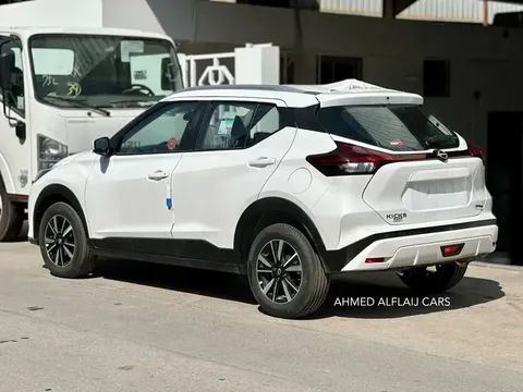 Discover undefined undefined Exterior Interior Images.Find all aspects and details of cars.