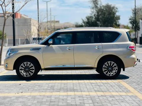 Nissan Patrol 5.6L SE 2016