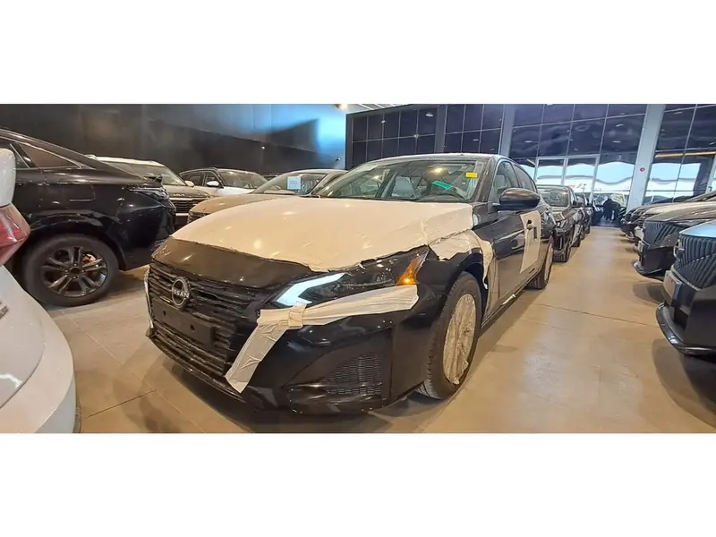 Nissan Altima 2025