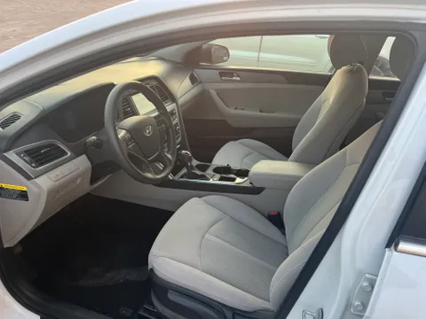 Discover undefined undefined Exterior Interior Images.Find all aspects and details of cars.