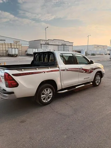 Discover undefined undefined Exterior Interior Images.Find all aspects and details of cars.
