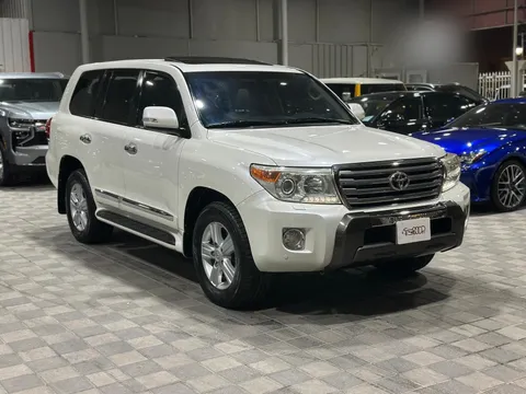 Toyota Land Cruiser 5.7 GXR 2013