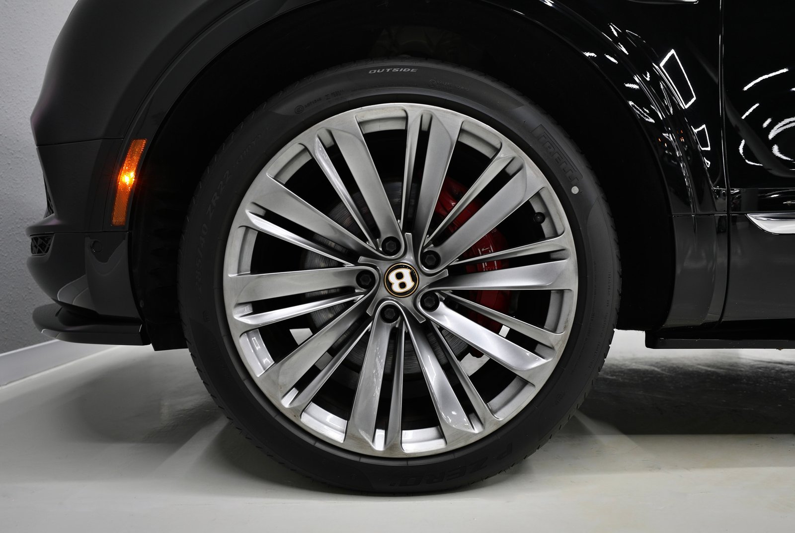 Speed! Perfect Condition | Service Contract + 3 Years Warranty | V12 6.0L