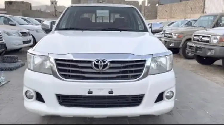 toyota toyota-hilux image Toyota Hilux 2012