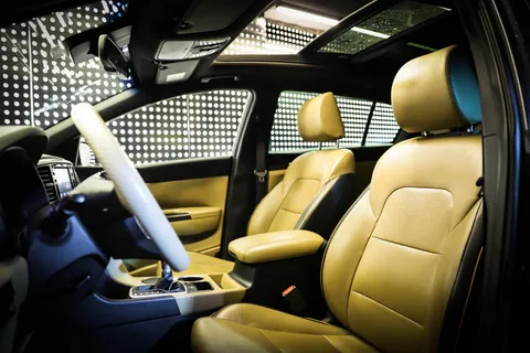 Discover undefined undefined Exterior Interior Images.Find all aspects and details of cars.