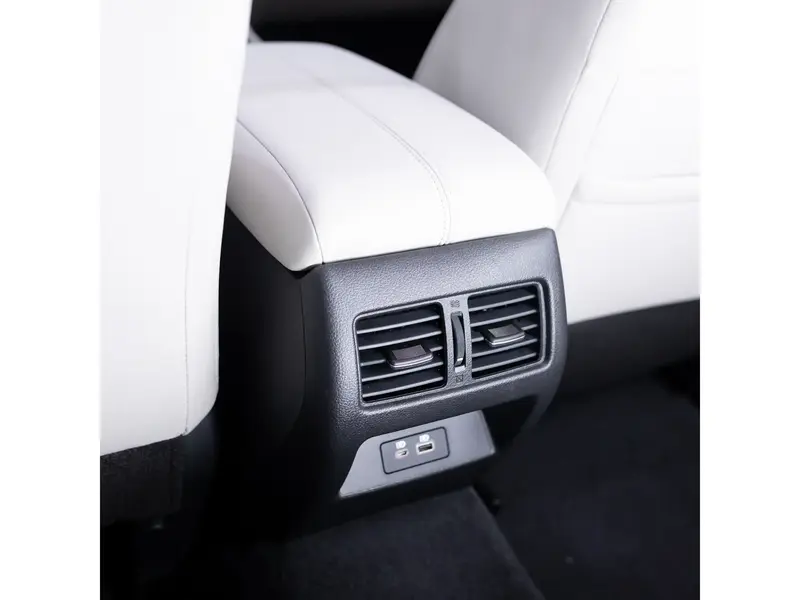 Nissan Altima 2025