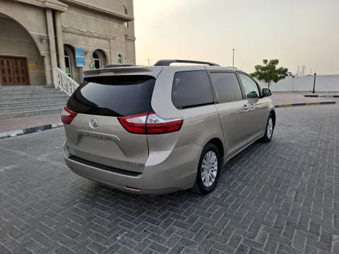 Toyota Sienna 2017
