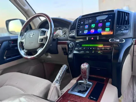 Discover undefined undefined Exterior Interior Images.Find all aspects and details of cars.