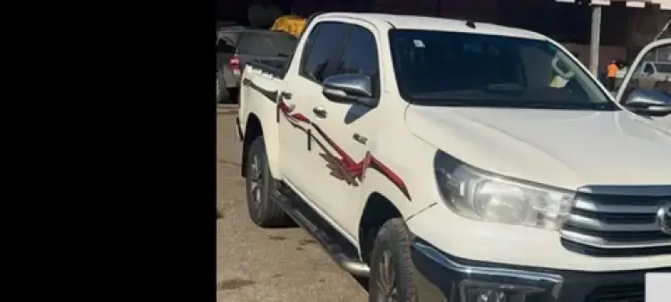 toyota toyota-hilux image Toyota Hilux 2017