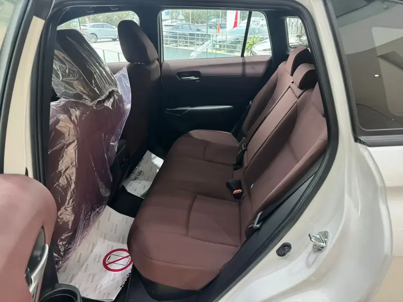 Toyota Corolla Cross 2024 XLE Hybrid
