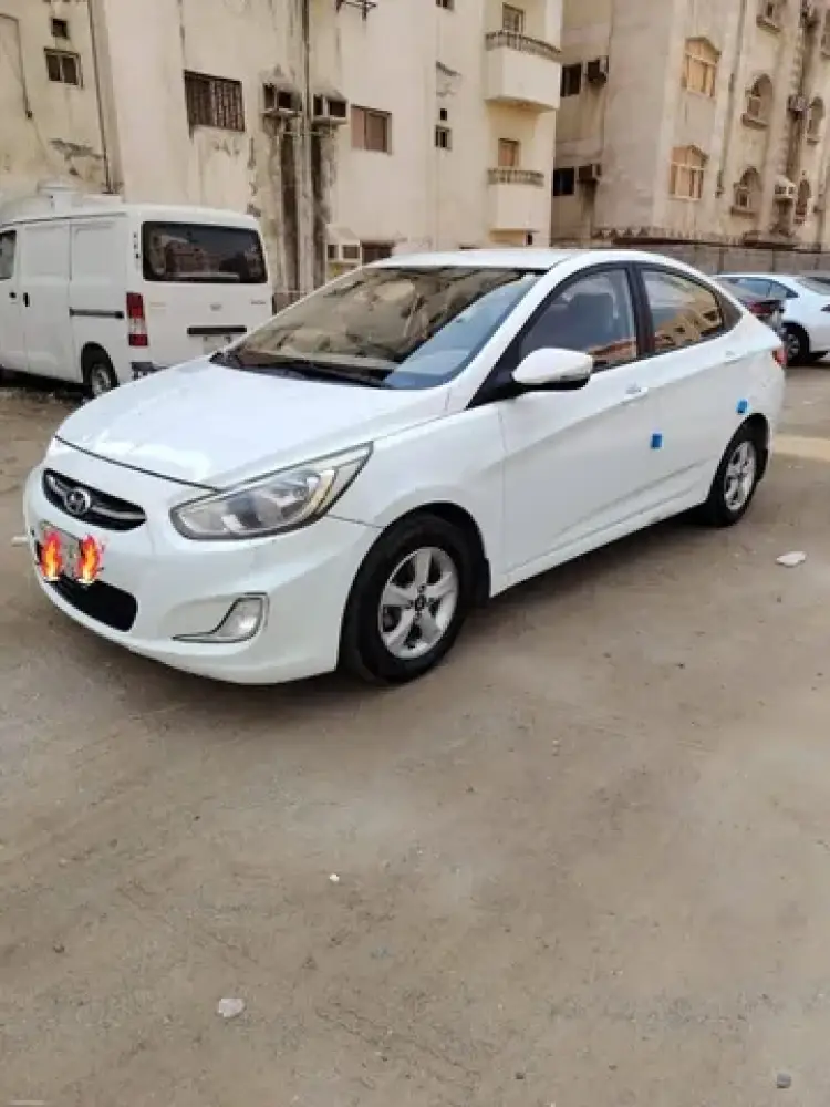hyundai hyundai-accent image Hyundai Accent 2016