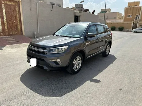 Discover undefined undefined Exterior Interior Images.Find all aspects and details of cars.