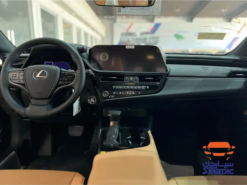Lexus ES 2024
