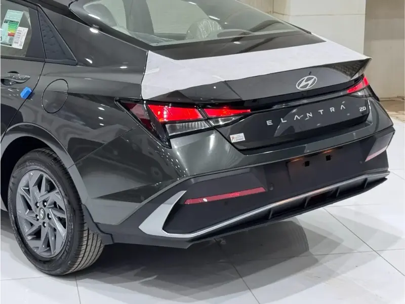 Hyundai Elantra 2025