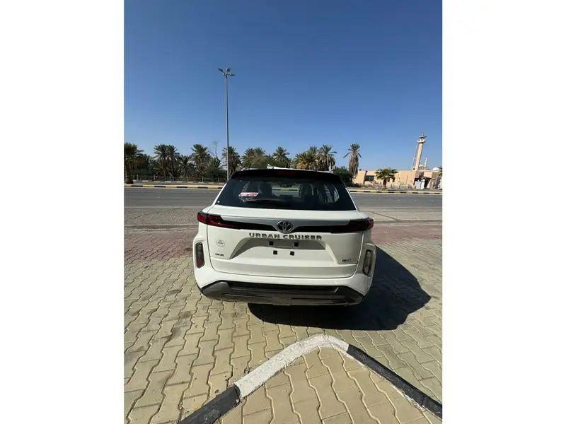 Discover undefined undefined Exterior Interior Images.Find all aspects and details of cars.