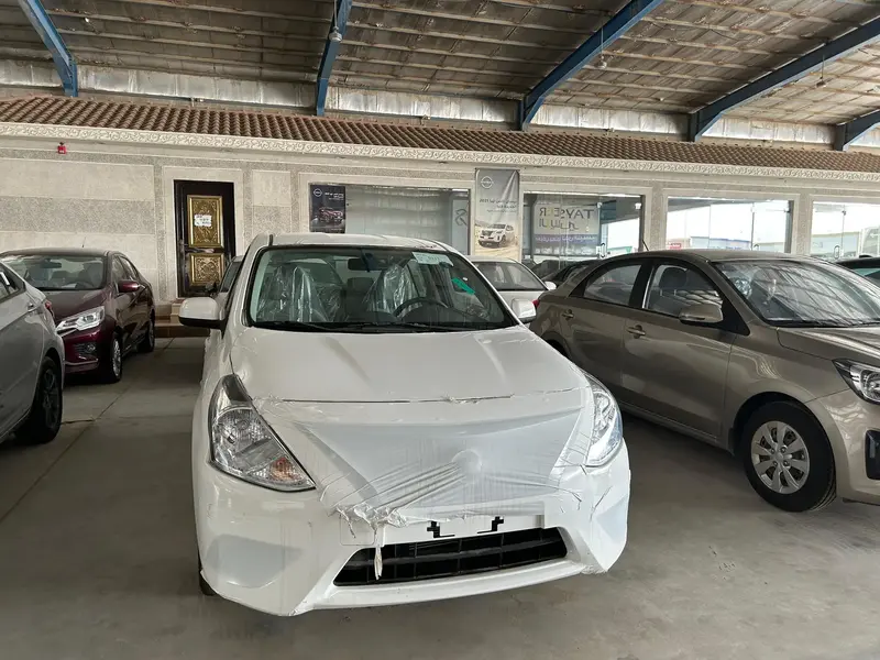 Nissan Sunny 2024