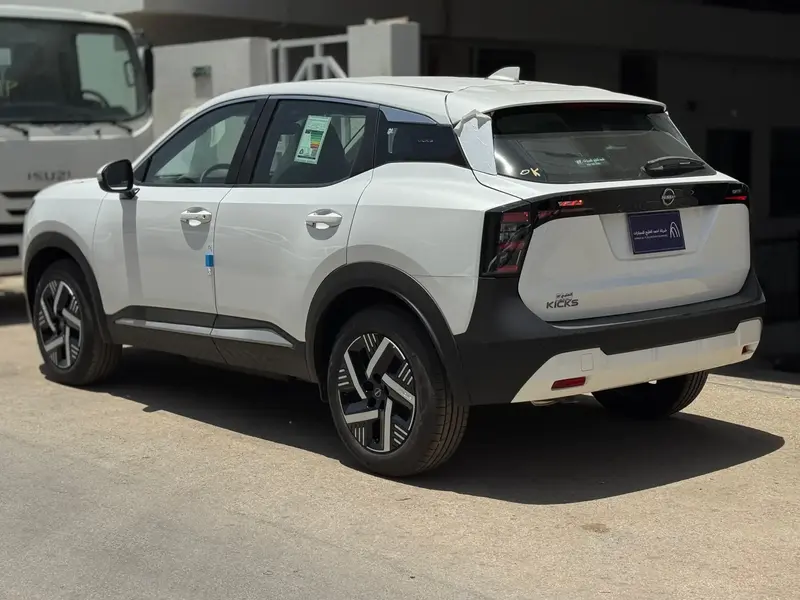 Nissan Kicks 2025