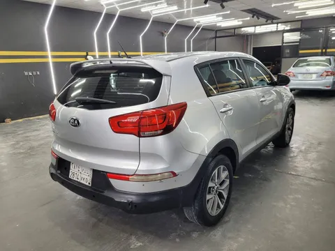 Discover undefined undefined Exterior Interior Images.Find all aspects and details of cars.