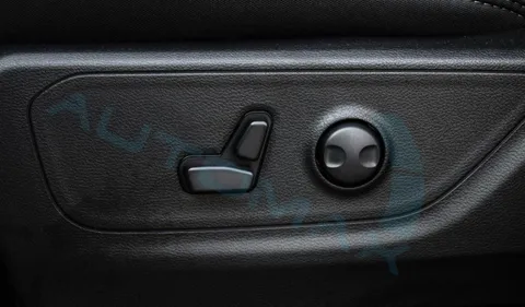 New RAM 1500 Big Horn Crew Cab 2025