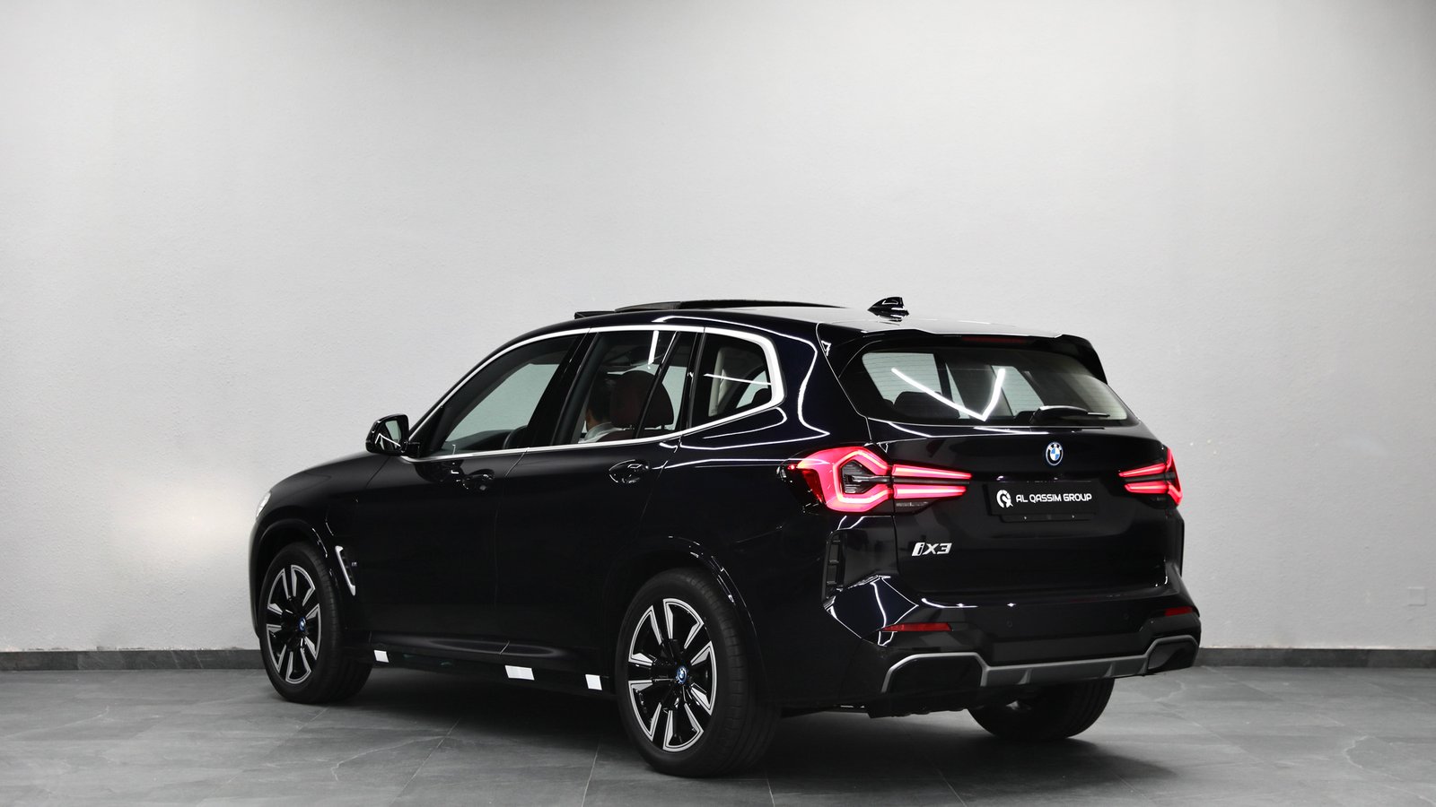 Discover undefined undefined Exterior Interior Images.Find all aspects and details of cars.