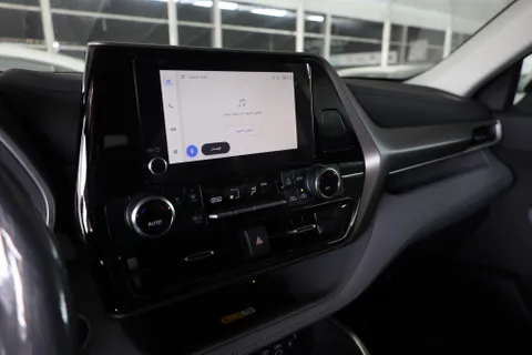 Discover undefined undefined Exterior Interior Images.Find all aspects and details of cars.