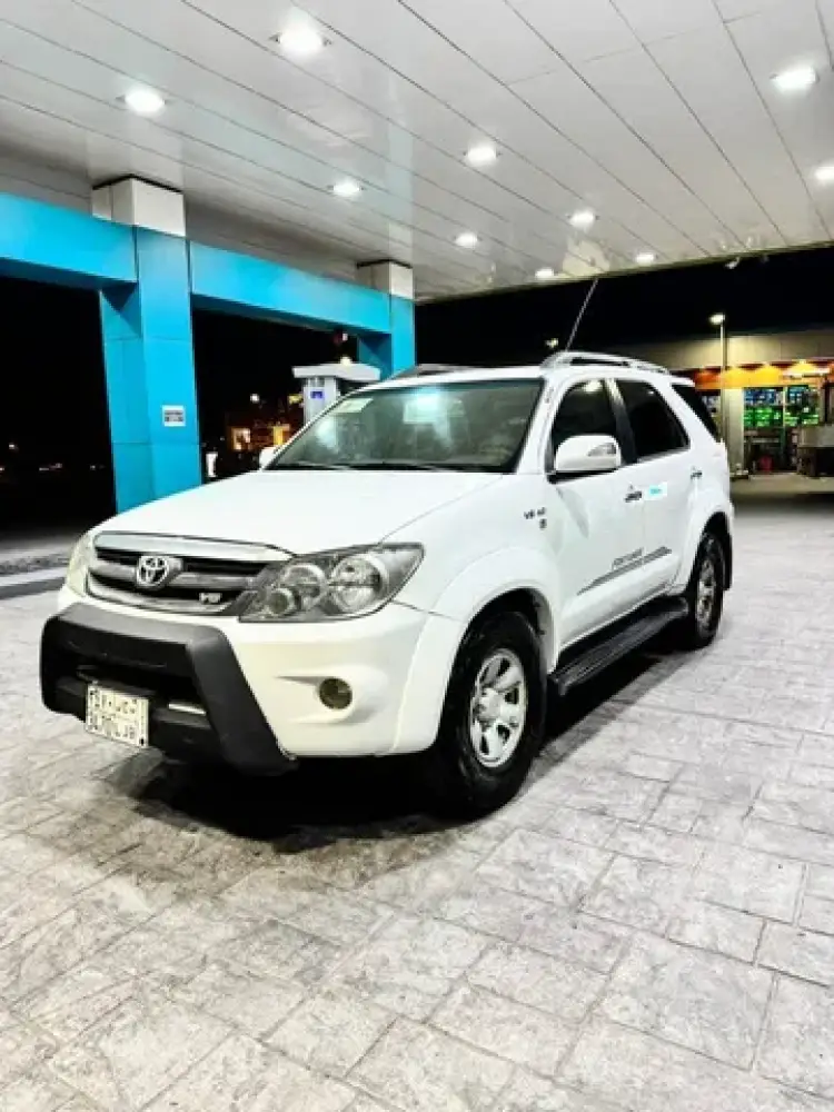 toyota toyota-fortuner image Toyota Fortuner 2007