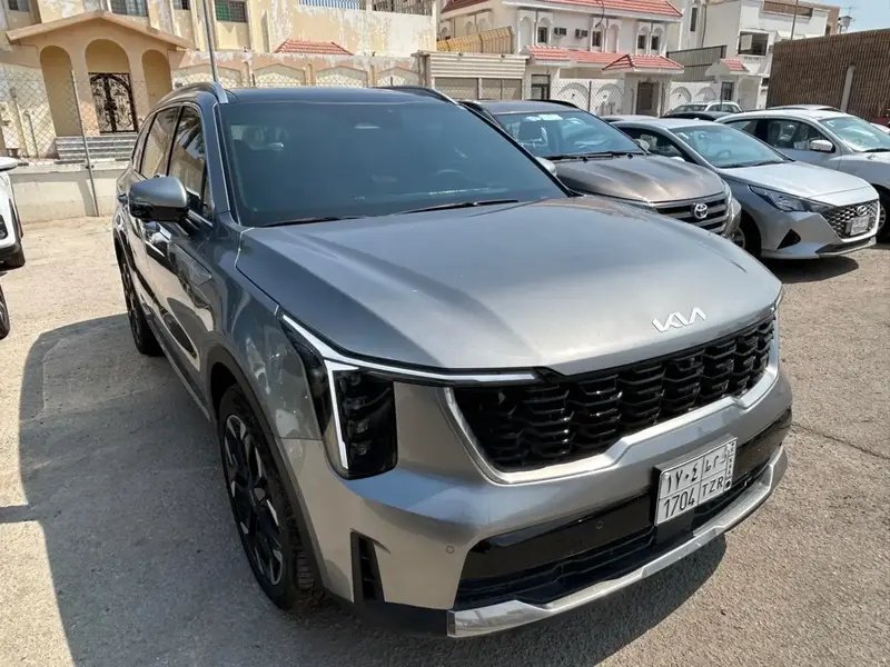 Discover undefined undefined Exterior Interior Images.Find all aspects and details of cars.