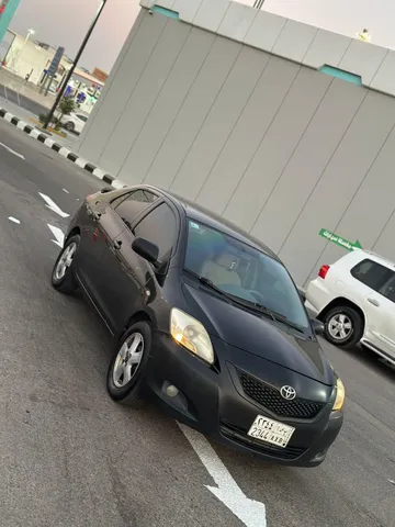 استكشف undefined undefined الصور الخارجية والداخلية. اكتشف جميع جوانب وتفاصيل السيارات.
