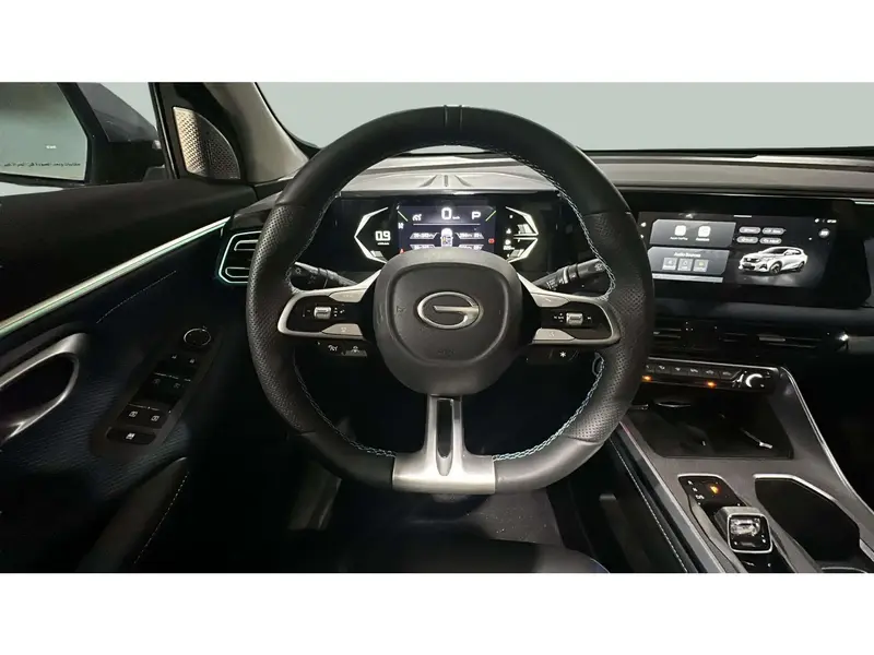 Discover undefined undefined Exterior Interior Images.Find all aspects and details of cars.