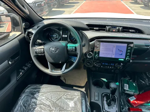 New Toyota Hilux 2025