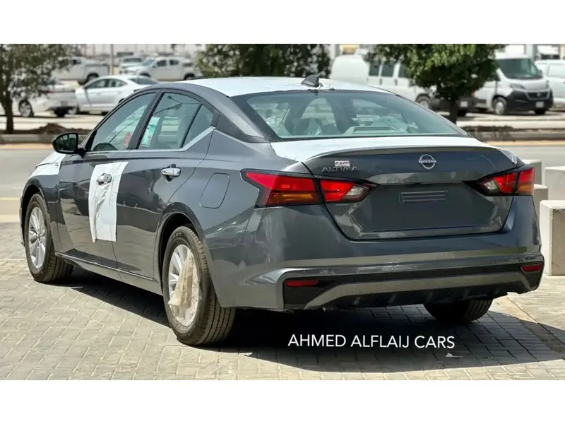Nissan Altima 2024