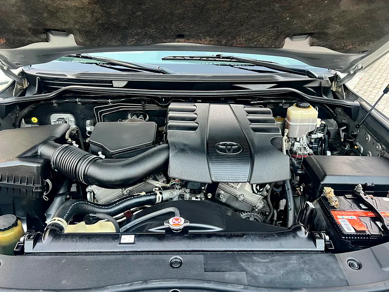 تويوتا لاند كروزر 2013