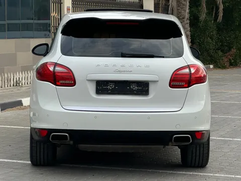 Discover undefined undefined Exterior Interior Images.Find all aspects and details of cars.
