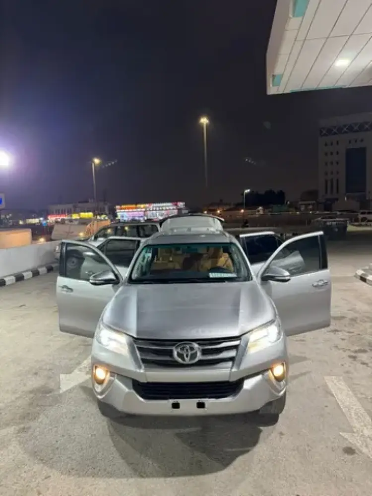 toyota toyota-fortuner image Toyota Fortuner 2017