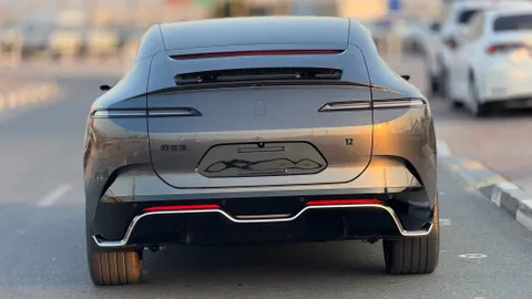 New Avatr 12 AWD 2025