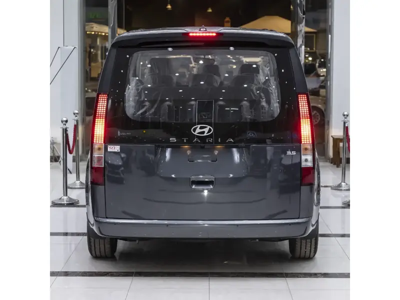 Hyundai Staria 2025