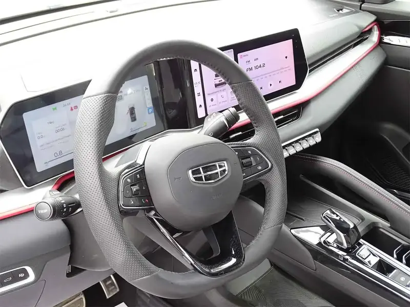 Geely Coolray 2025