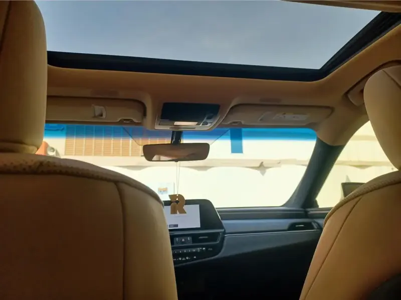 Lexus ES 2023