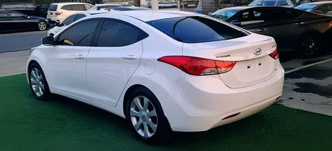 Hyundai Elantra 1.8L Top 2013