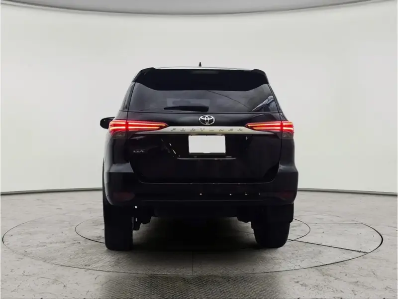 Discover undefined undefined Exterior Interior Images.Find all aspects and details of cars.