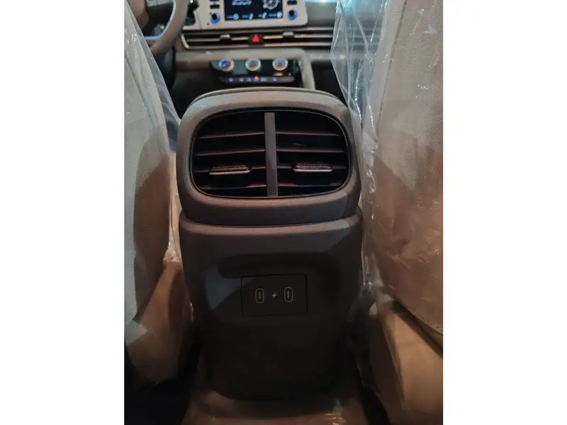 Hyundai Elantra 2025