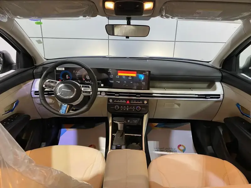 Discover undefined undefined Exterior Interior Images.Find all aspects and details of cars.