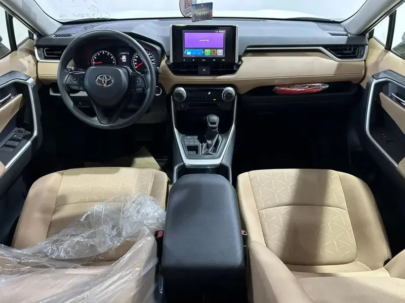 Discover undefined undefined Exterior Interior Images.Find all aspects and details of cars.