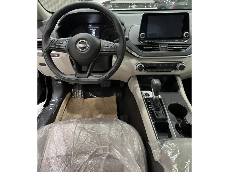 Nissan Altima 2025