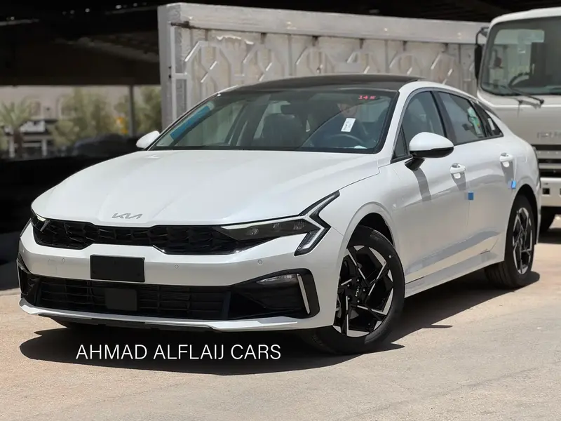 Discover undefined undefined Exterior Interior Images.Find all aspects and details of cars.