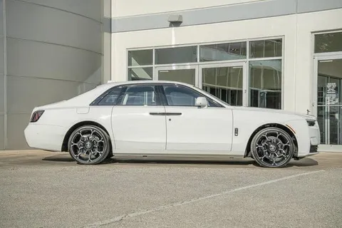 New Rolls Royce Ghost 6.6L Black Badge 2025