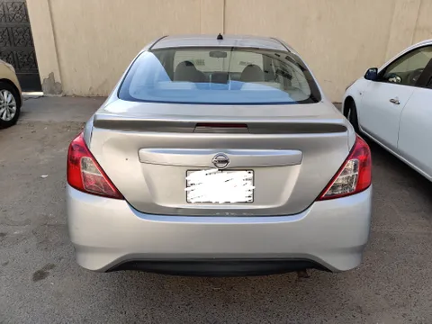 Discover undefined undefined Exterior Interior Images.Find all aspects and details of cars.