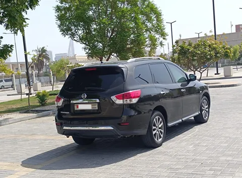 Nissan Pathfinder 3.5L S 2WD 2015