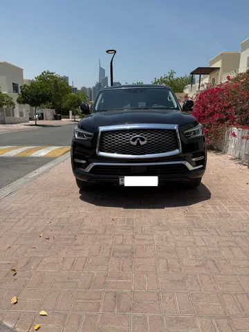 استكشف undefined undefined الصور الخارجية والداخلية. اكتشف جميع جوانب وتفاصيل السيارات.